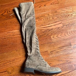 Feux suede color brown, not used